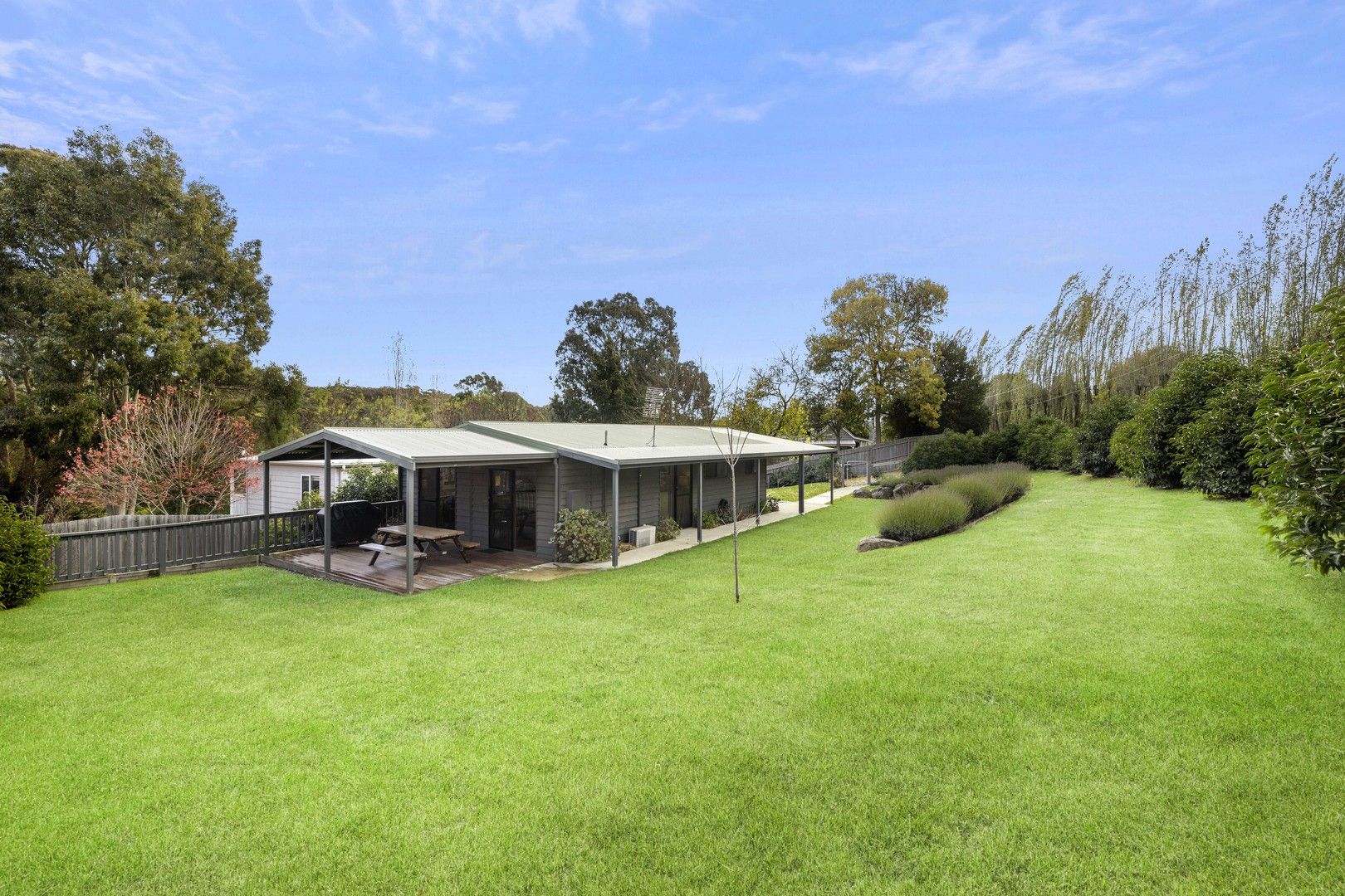 3 bedrooms House in 10 Sixth Street HEPBURN SPRINGS VIC, 3461