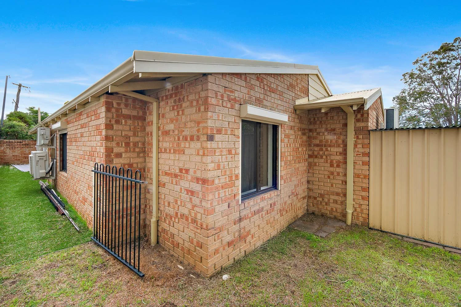 Additional image 3 of 11 Moysey Court, Parmelia WA 6167