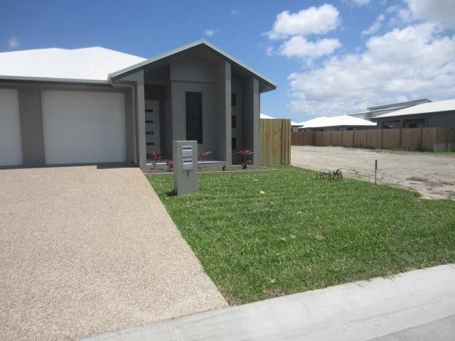 3 bedrooms Apartment / Unit / Flat in 1/3 Friday Avenue BURDELL QLD, 4818