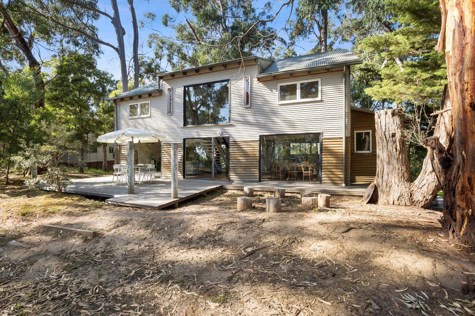 33 Cassidy Drive, River Property History & Address Research