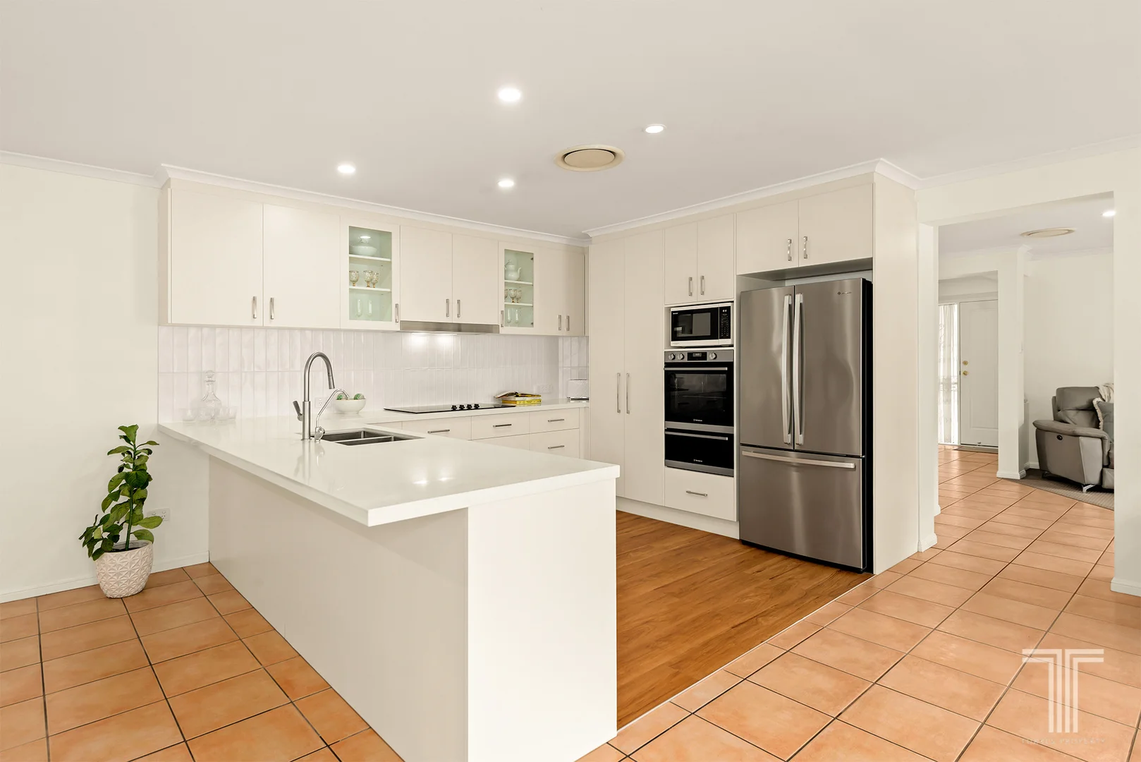 Additional image 4 of 6 Coventry Circuit, Carindale QLD 4152