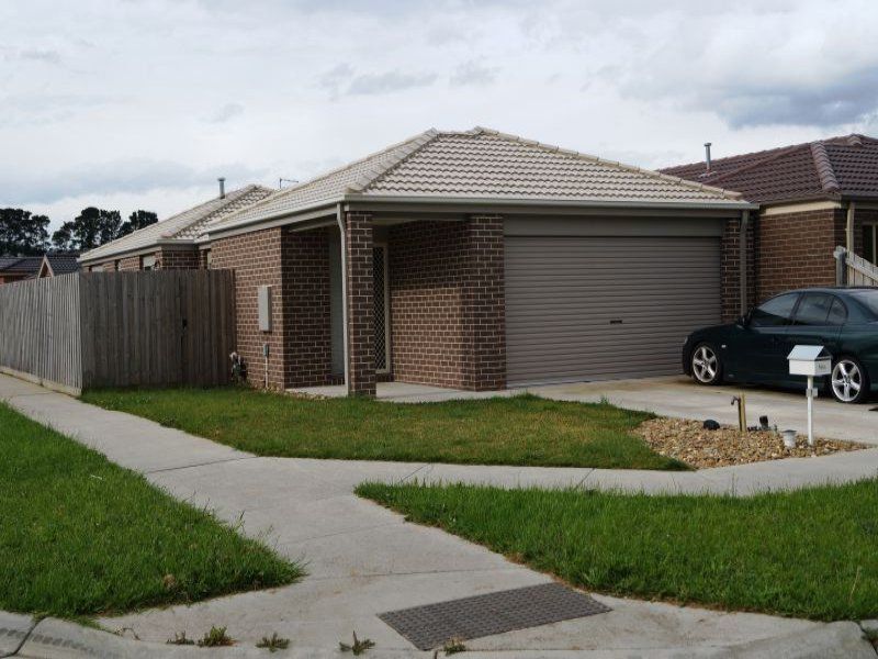 3 bedrooms House in 1 TAMAR STREET PAKENHAM VIC, 3810