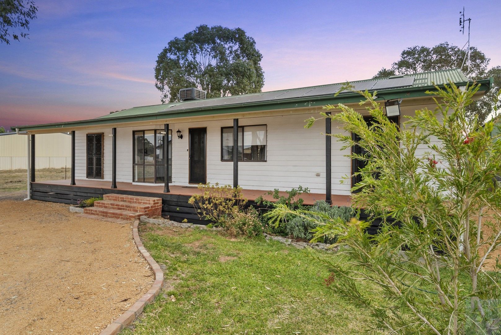 25 Hannah Street, Tocumwal NSW 2714, Image 0