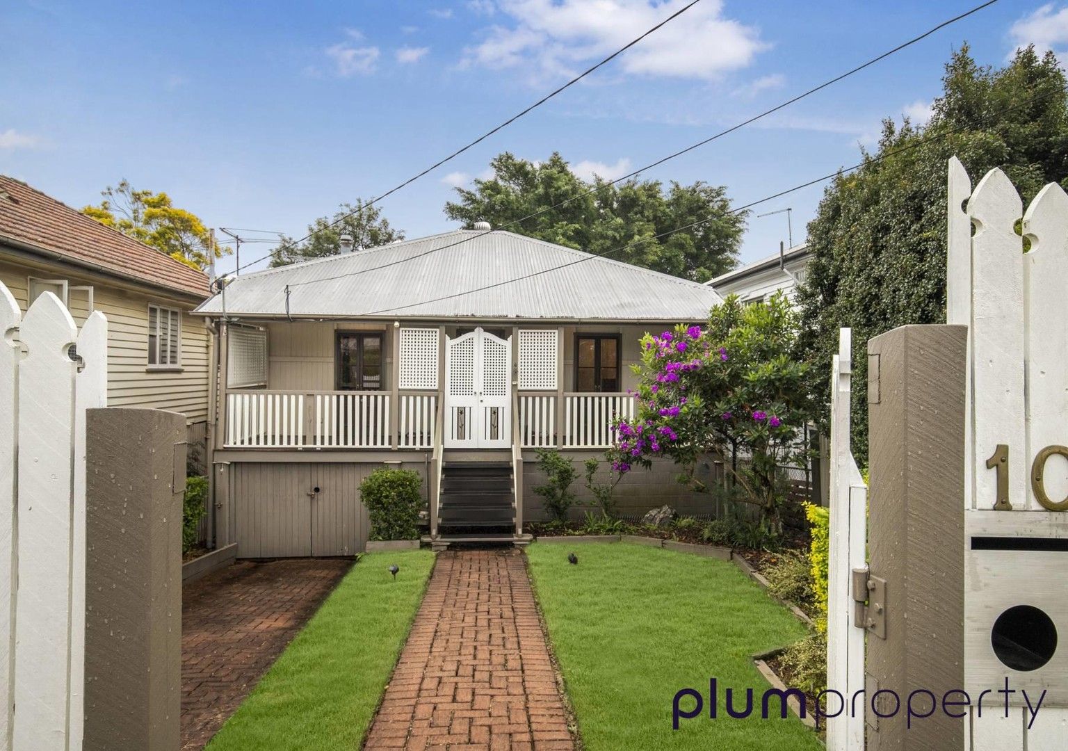 2 bedrooms House in 10 Raff Avenue HOLLAND PARK QLD, 4121