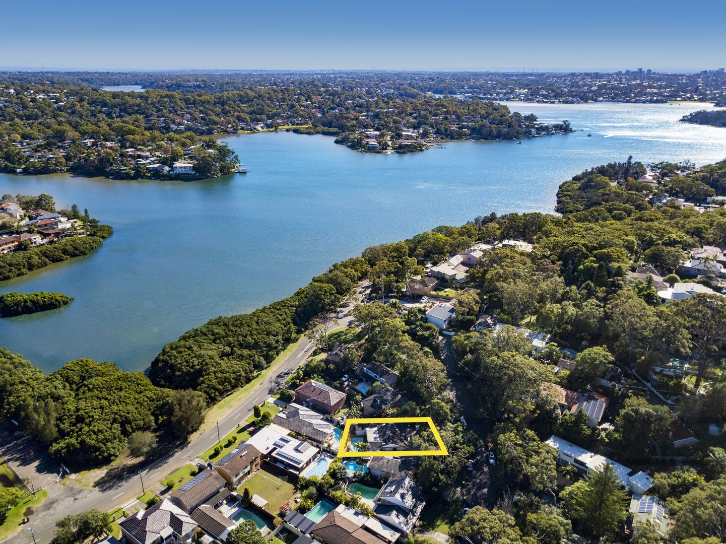 5 bedrooms House in 7 The  Esplanade SYLVANIA NSW, 2224