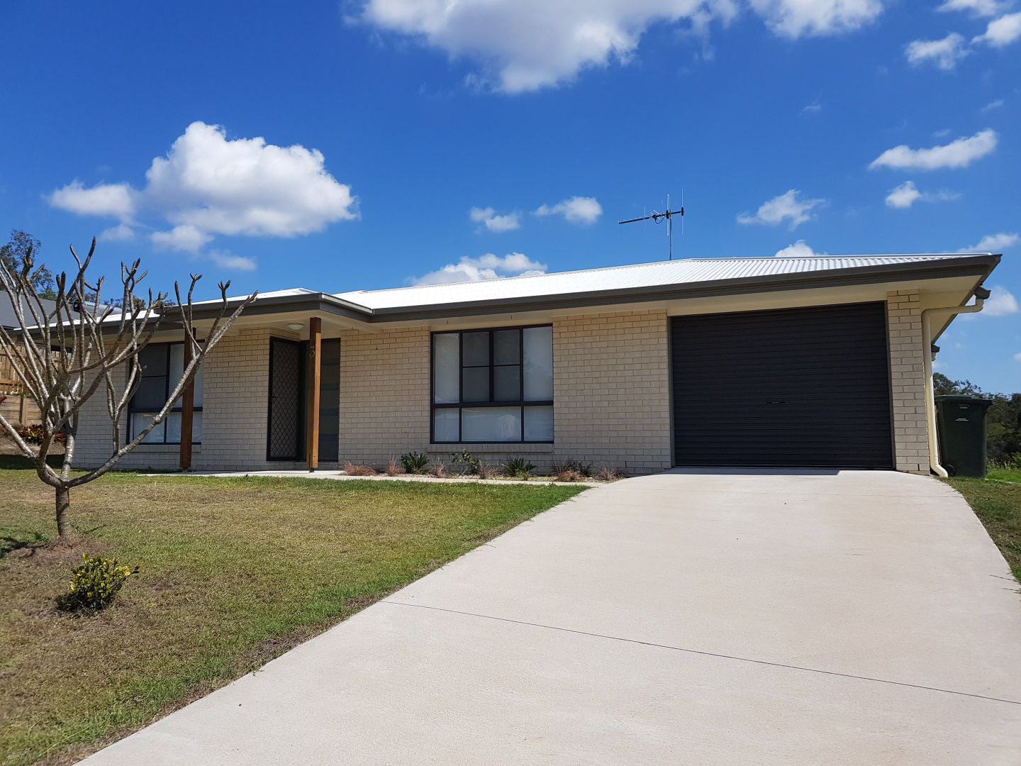 3 Stringybark Court, Apple Tree Creek Property History & Address