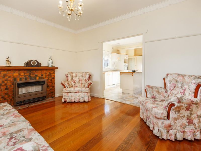 75 TOPPING Street, Sale VIC 3850, Image 2