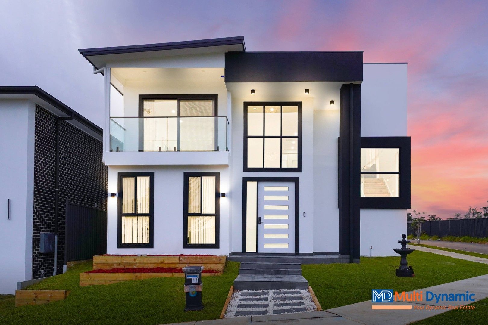 5 bedrooms House in 11 Seventh Avenue AUSTRAL NSW, 2179
