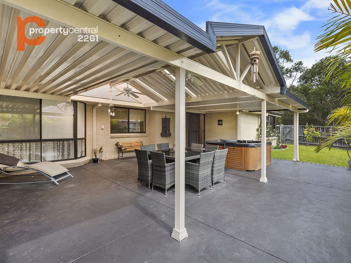 10 Boat Harbour Close, Summerland Point NSW 2259, Image 2