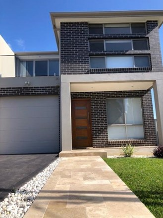 8D Bijiji Street, Pendle Hill NSW 2145