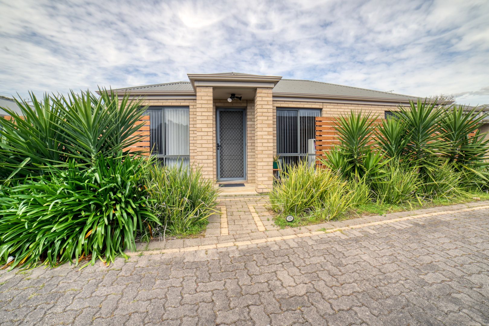 2/4 Sedunary Road, Morphett Vale SA 5162, Image 1