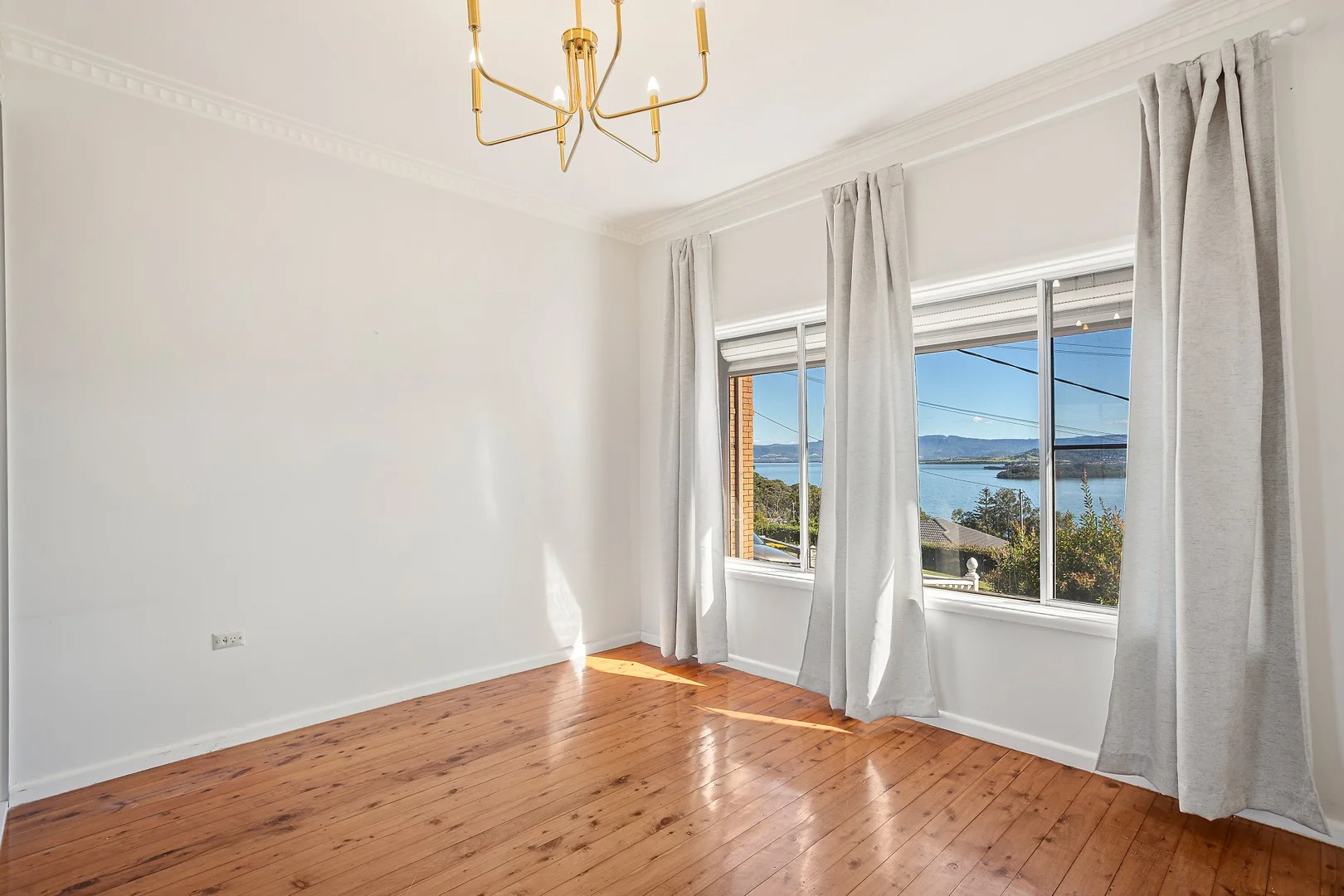 56 Hassan St, Lake Heights NSW 2502