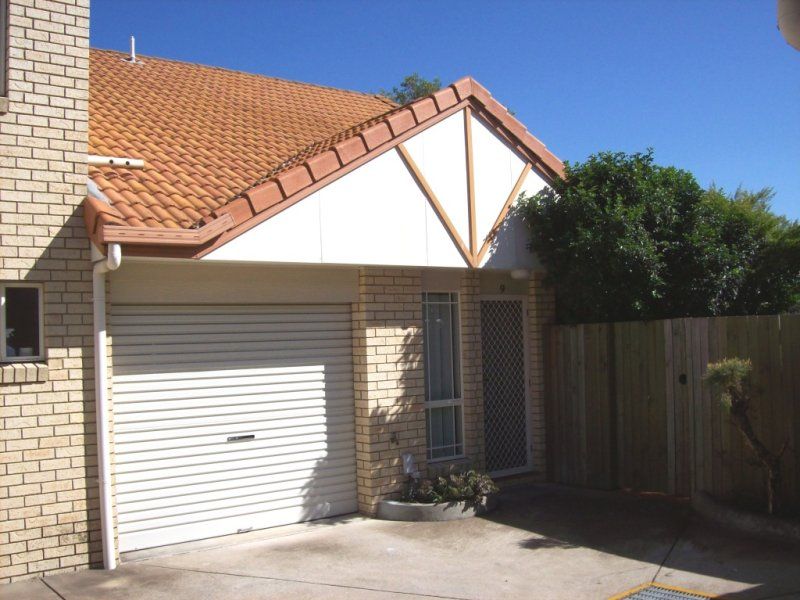 2 bedrooms Townhouse in 9/10 Stanton Road TINGALPA QLD, 4173