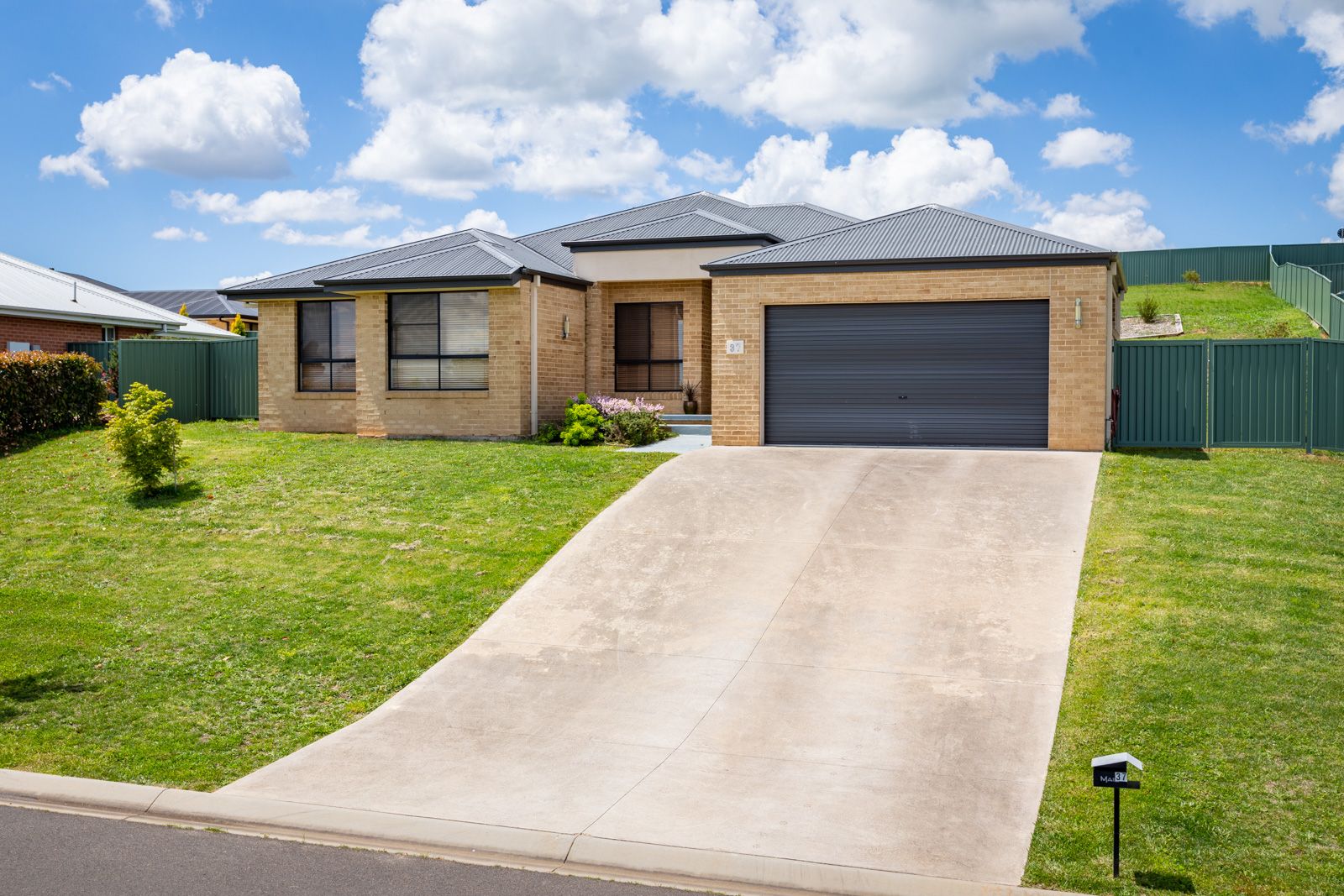 37 James Barnet Drive, Kelso NSW 2795, Image 0