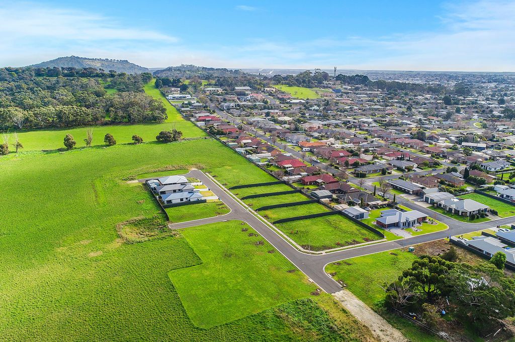 Lot 102 Lakes Park Drive, Mount Gambier SA 5290, Image 1