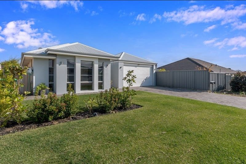 11 Weymouth Road, Aubin Grove WA 6164, Image 0