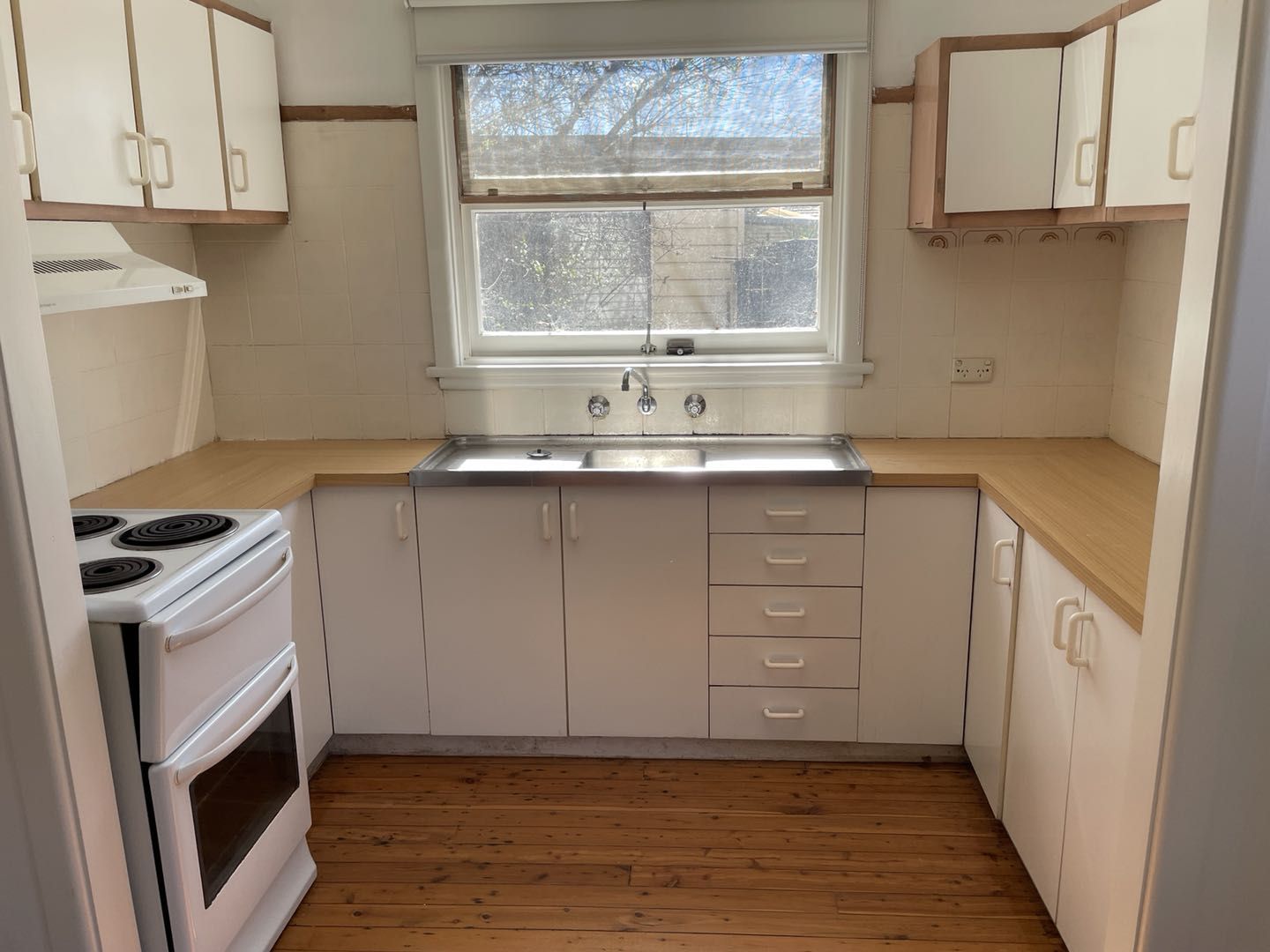 4 bedrooms House in 14 Constance Avenue OXLEY PARK NSW, 2760