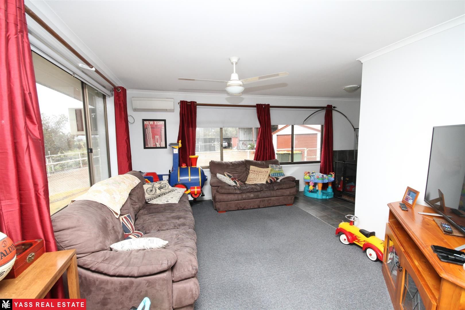 33 Reddall Street, Yass NSW 2582, Image 2