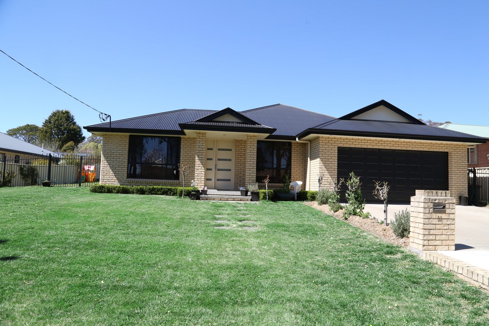 11 Cramsie, Glen Innes NSW 2370, Image 0