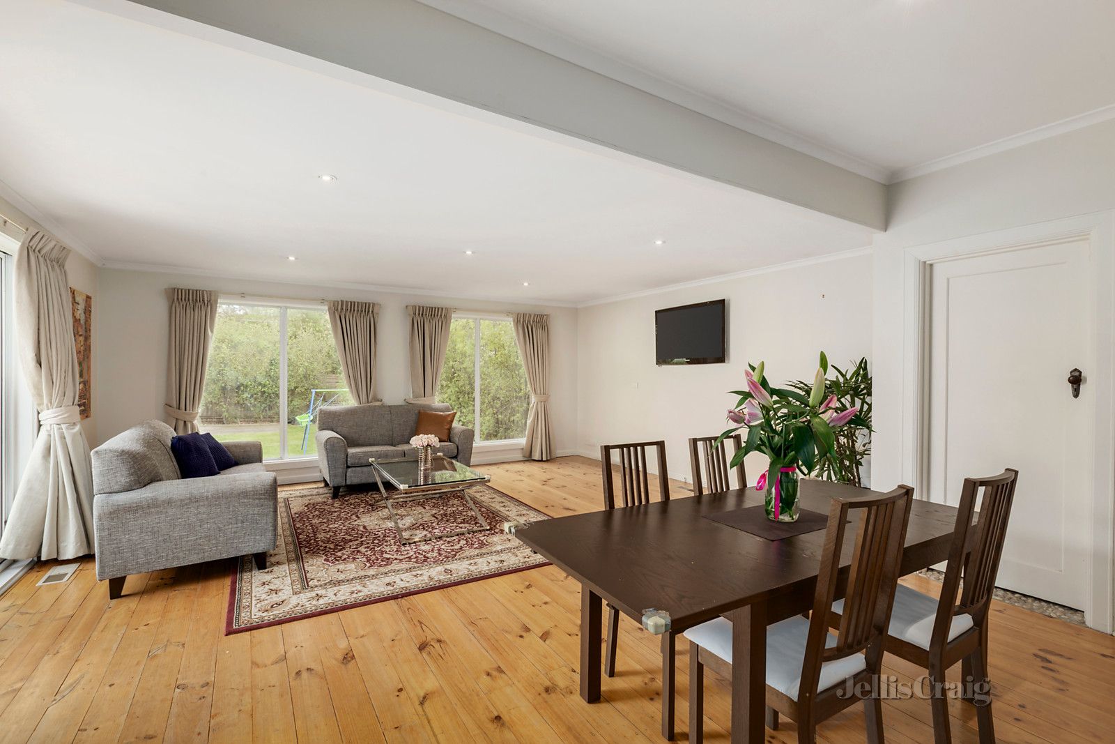 2 Oakwood Avenue, Brighton VIC 3186, Image 1