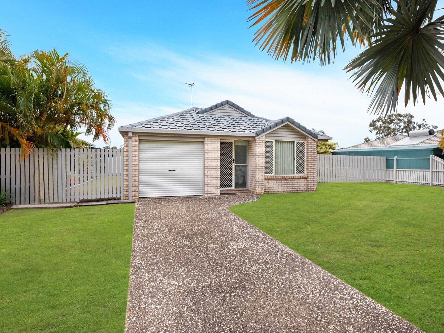 3 bedrooms House in 6 Jenny Lee Close URANGAN QLD, 4655