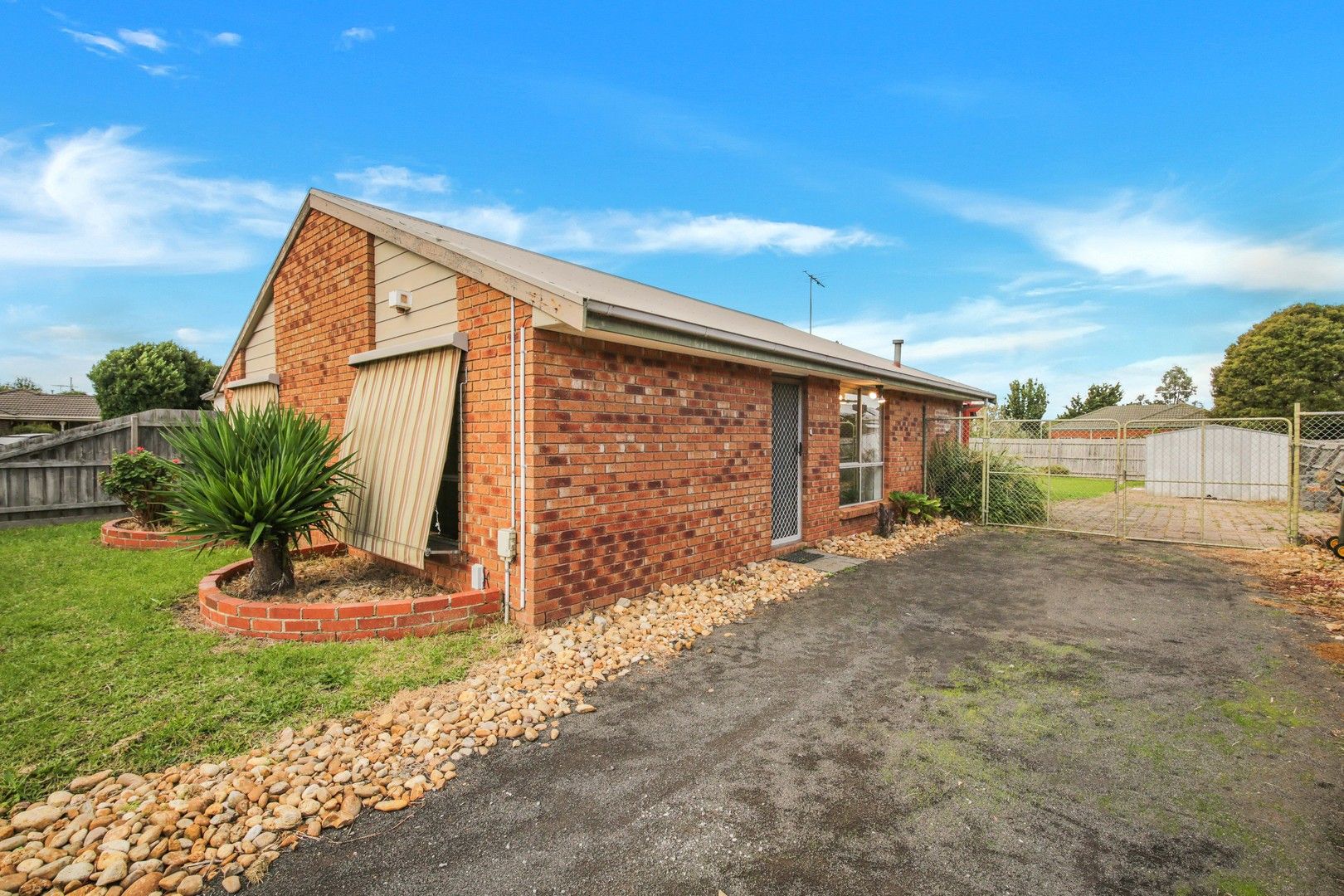 3 bedrooms House in 10 Bligh Place WYNDHAM VALE VIC, 3024