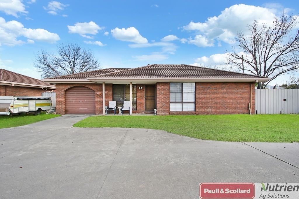 2 bedrooms Townhouse in 1/573 Heathwood Ave LAVINGTON NSW, 2641