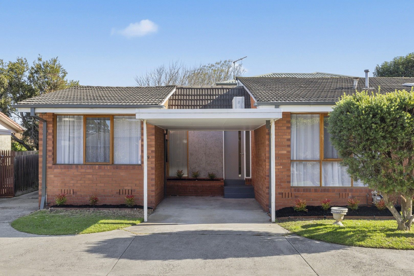 2 bedrooms Apartment / Unit / Flat in 19/5-7 Collocott Street MORDIALLOC VIC, 3195