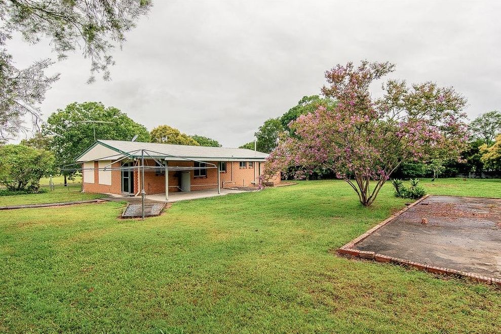 4 bedrooms House in 128 Station road BETHANIA QLD, 4205