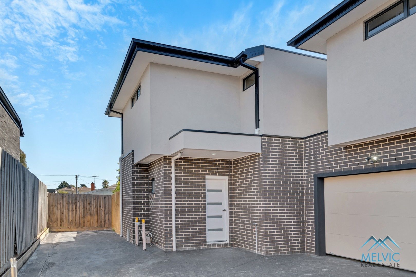 2 bedrooms Townhouse in 3/33 Louis Street DOVETON VIC, 3177
