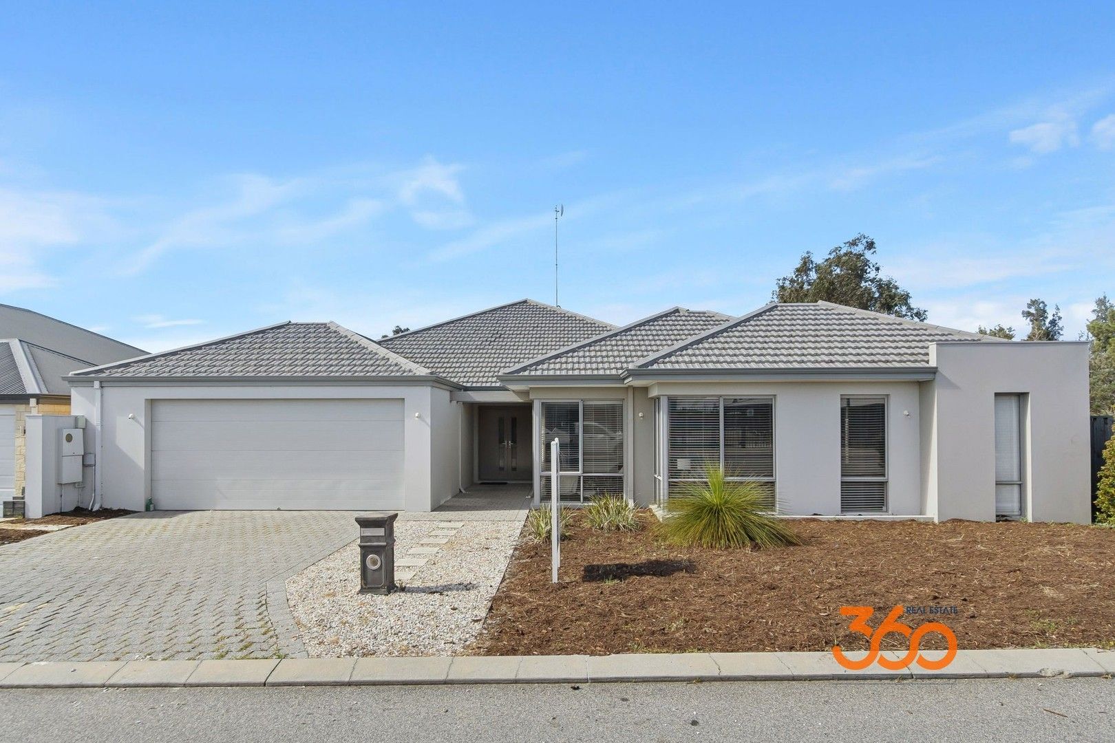 4 bedrooms House in 6 Chandala Turn ELLENBROOK WA, 6069