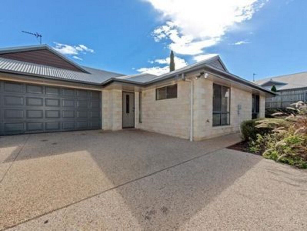 3 bedrooms Apartment / Unit / Flat in 7/14 Uniplaza Court KEARNEYS SPRING QLD, 4350
