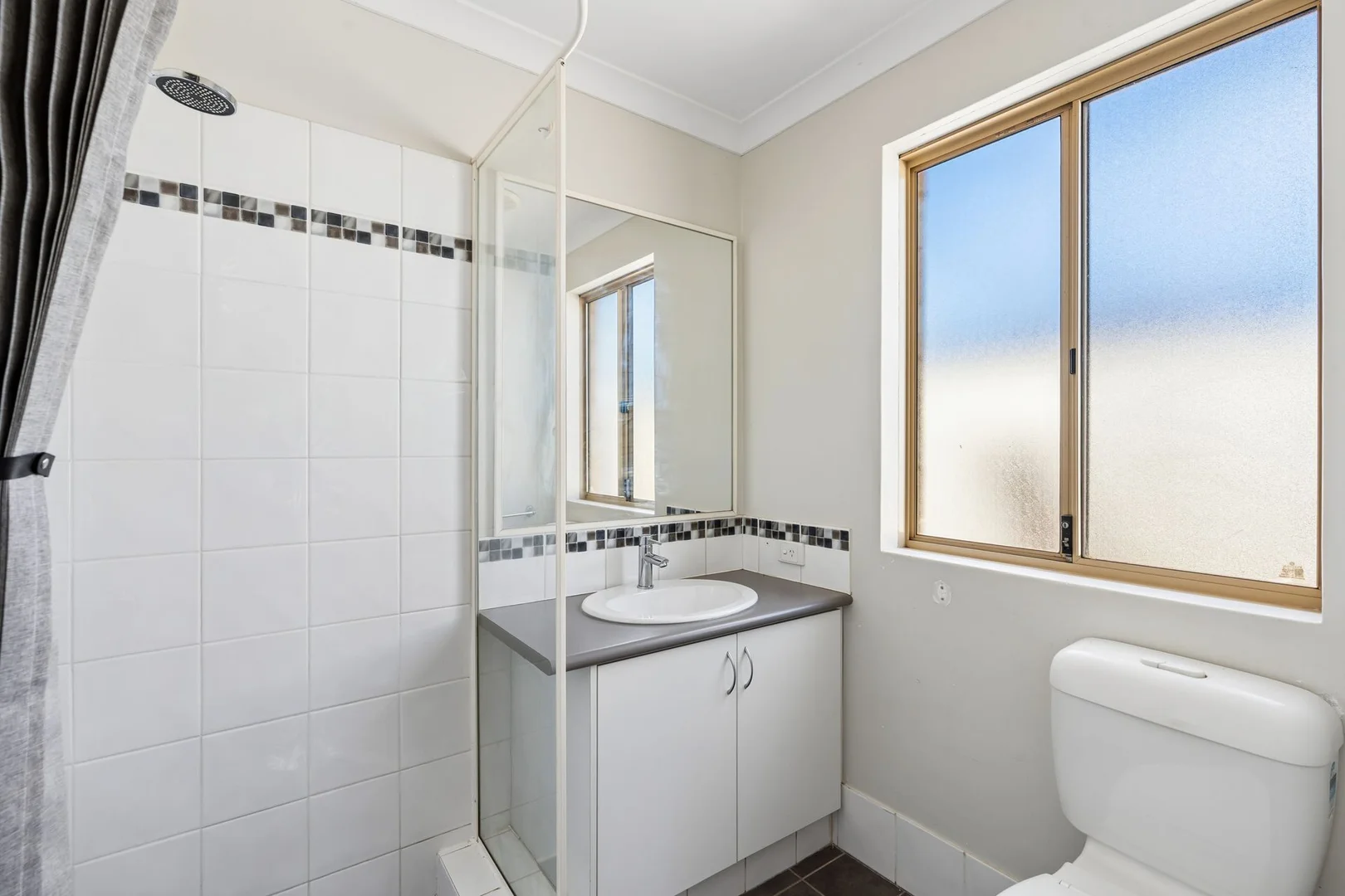 Additional image 6 of Unit 10/93 Owtram Rd, Armadale WA 6112