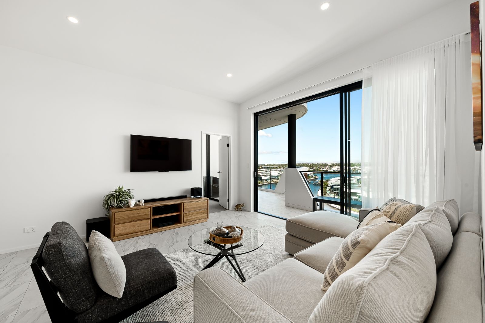 2702/2 Bright Place, Birtinya QLD 4575, Image 2