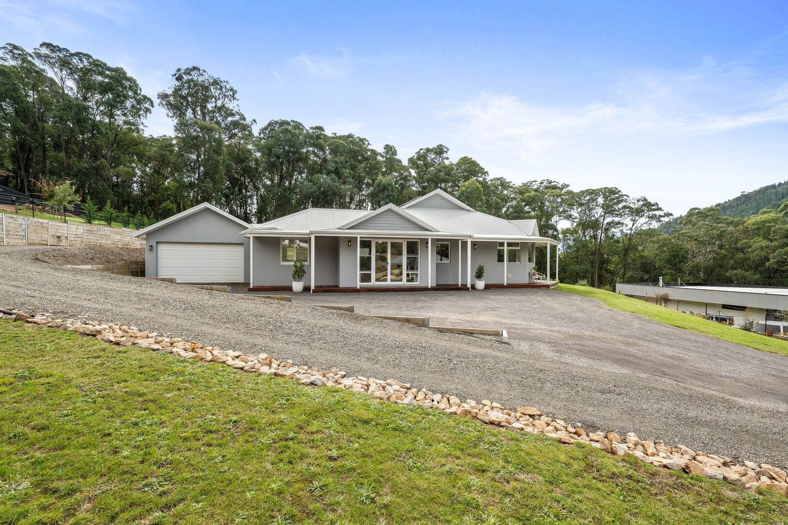 4 Faulkner Rise, Bright VIC 3741, Image 2