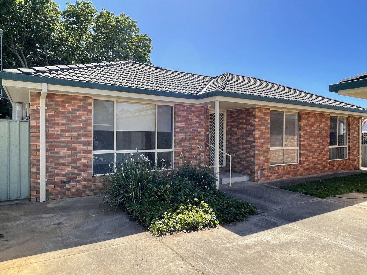 3 bedrooms House in 1A Tinga Crescent KOORINGAL NSW, 2650