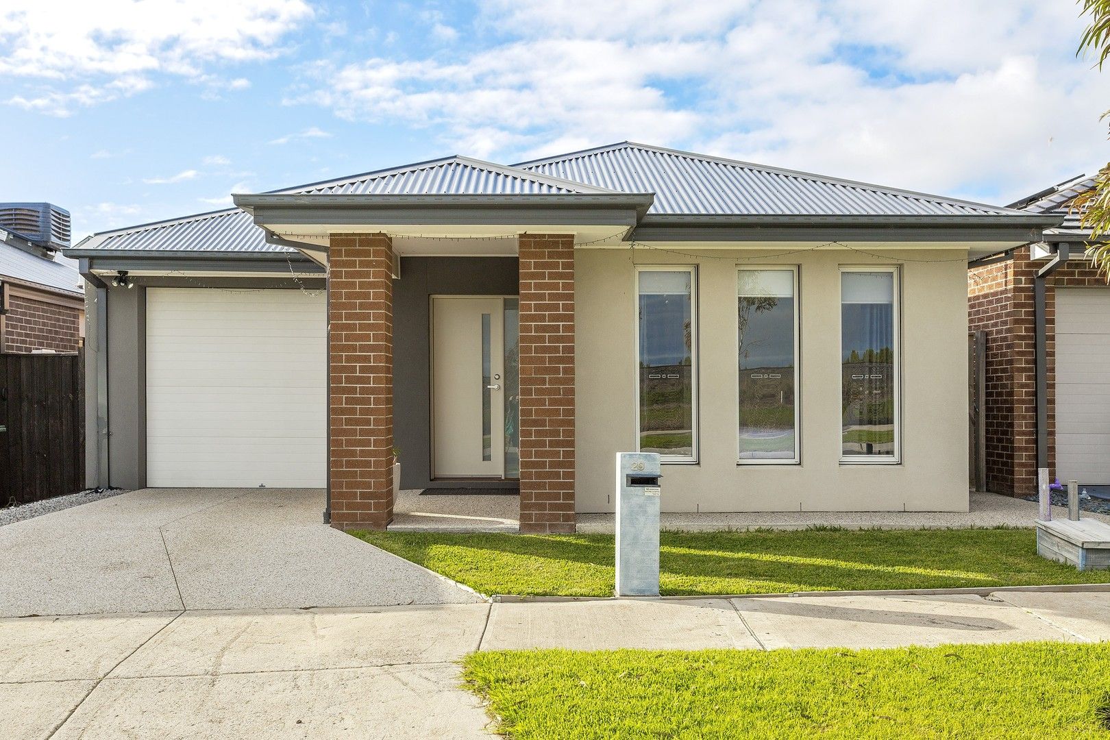 3 bedrooms House in 29 Showbridge Way WERRIBEE VIC, 3030