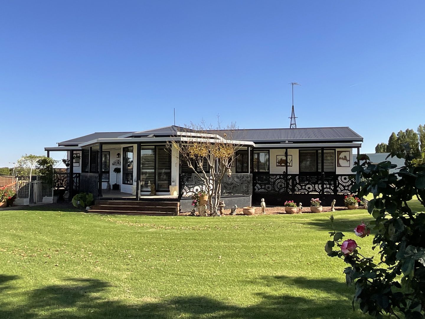 469 Brobenah Road, Leeton NSW 2705, Image 1