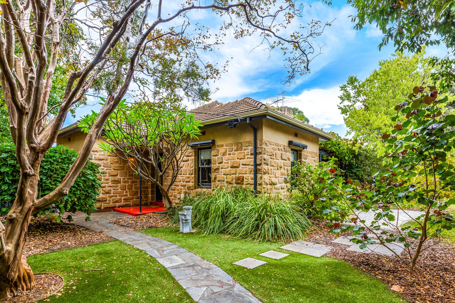 2 bedrooms House in 7 Eglington Avenue BLACK FOREST SA, 5035