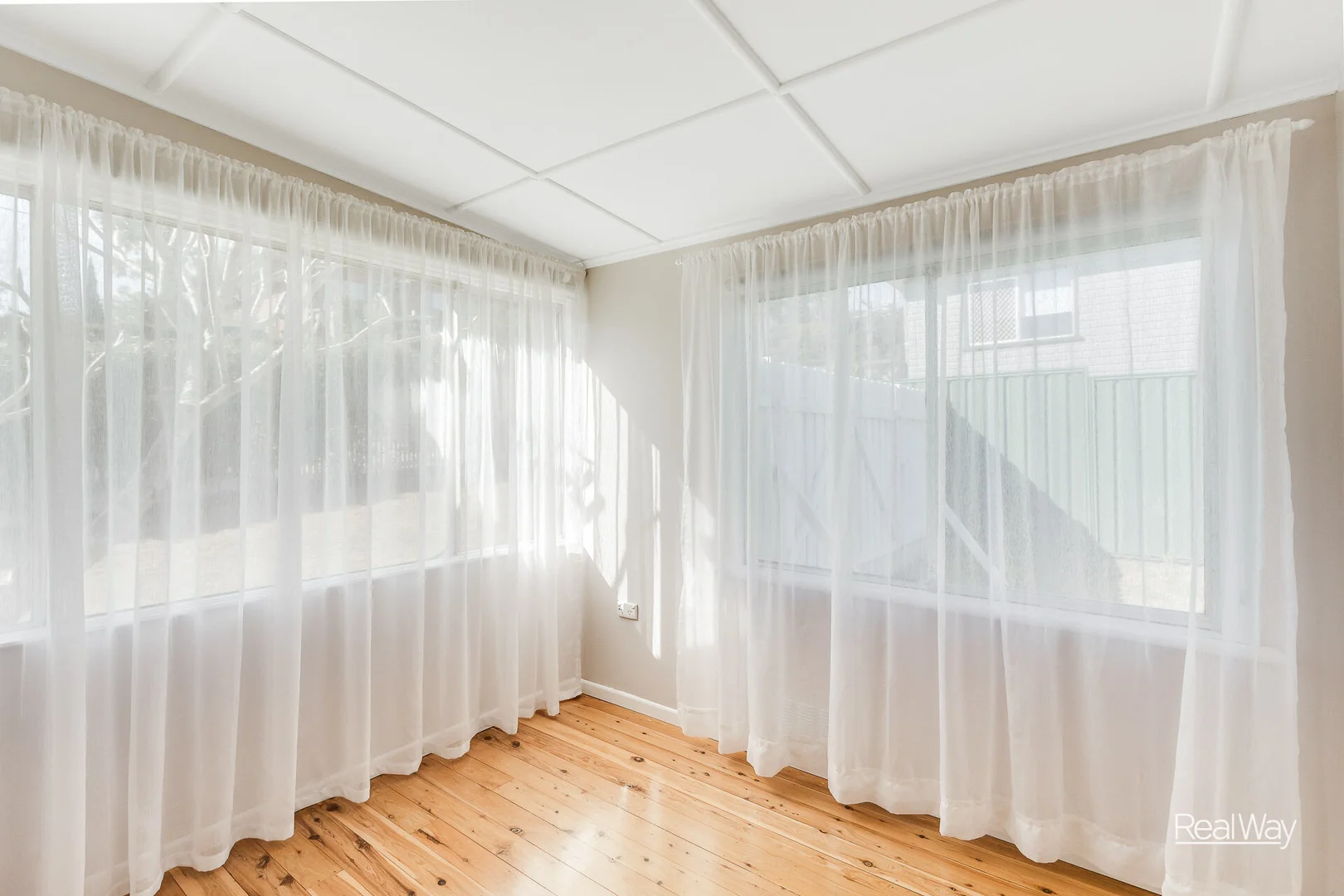 Additional image 4 of 70 North Street, Mount Lofty QLD 4350