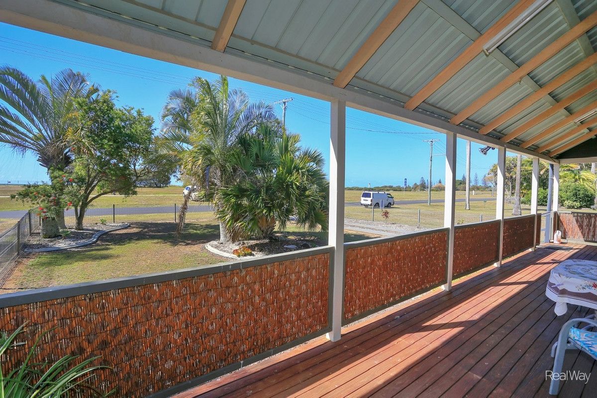 20 Harbour Esplanande, Burnett Heads QLD 4670, Image 2