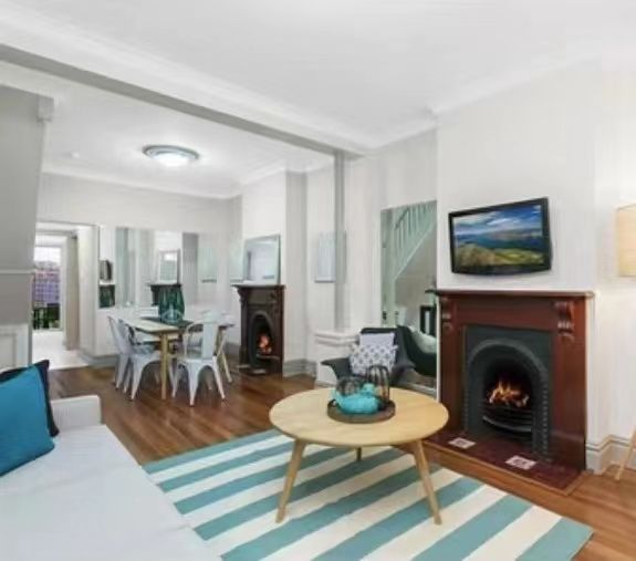 3 bedrooms Terrace in 131 Kippax Street SURRY HILLS NSW, 2010