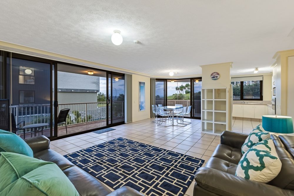 8/3 Eden Avenue, Rainbow Bay QLD 4225, Image 1