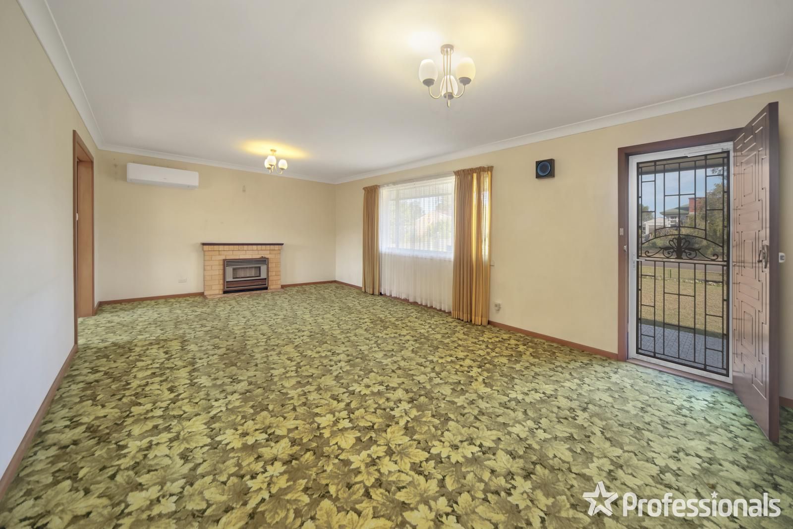 45 Edwards Avenue, Bomaderry NSW 2541, Image 2