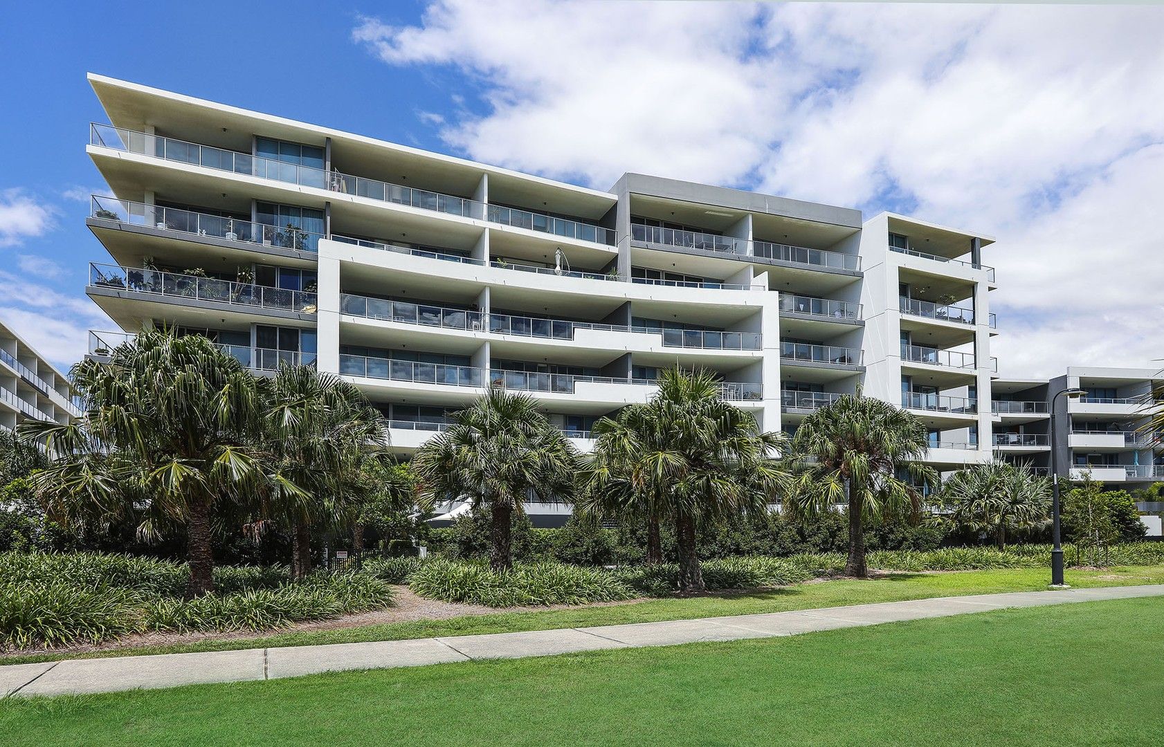 602/41 Harbour Town Drive, Biggera Waters QLD 4216, Image 0