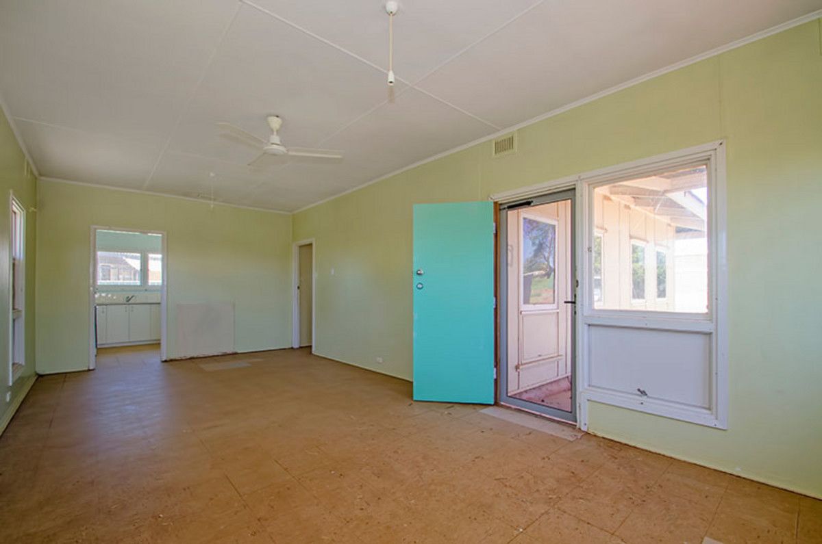 23 Phoenix Street, Laverton WA 6440, Image 2