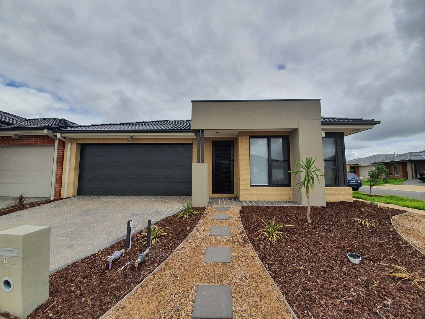 4 bedrooms House in 6 Vermont Road WYNDHAM VALE VIC, 3024