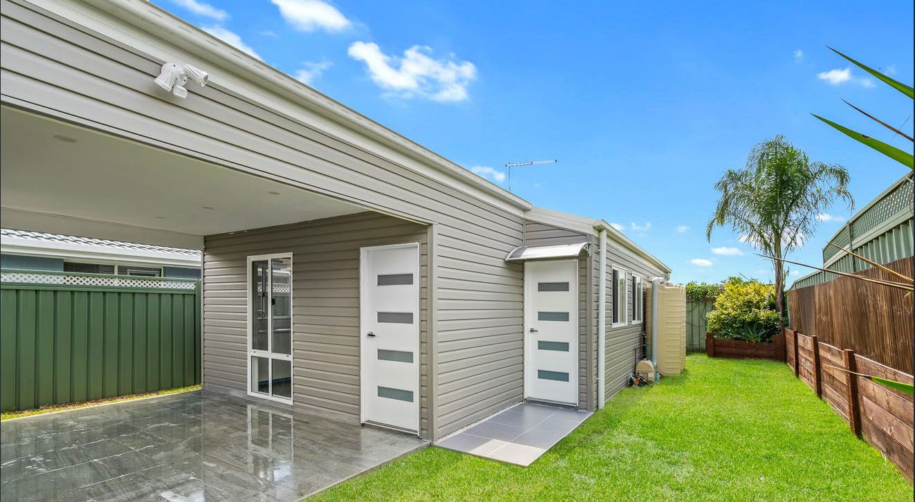 3 bedrooms Villa in 20A Sandpiper Crescent CLAREMONT MEADOWS NSW, 2747