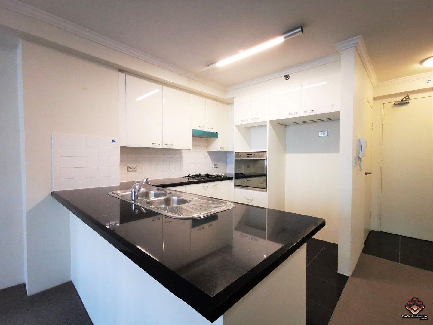 2 bedrooms Apartment / Unit / Flat in ID:21084885/14 Brown Street CHATSWOOD NSW, 2067