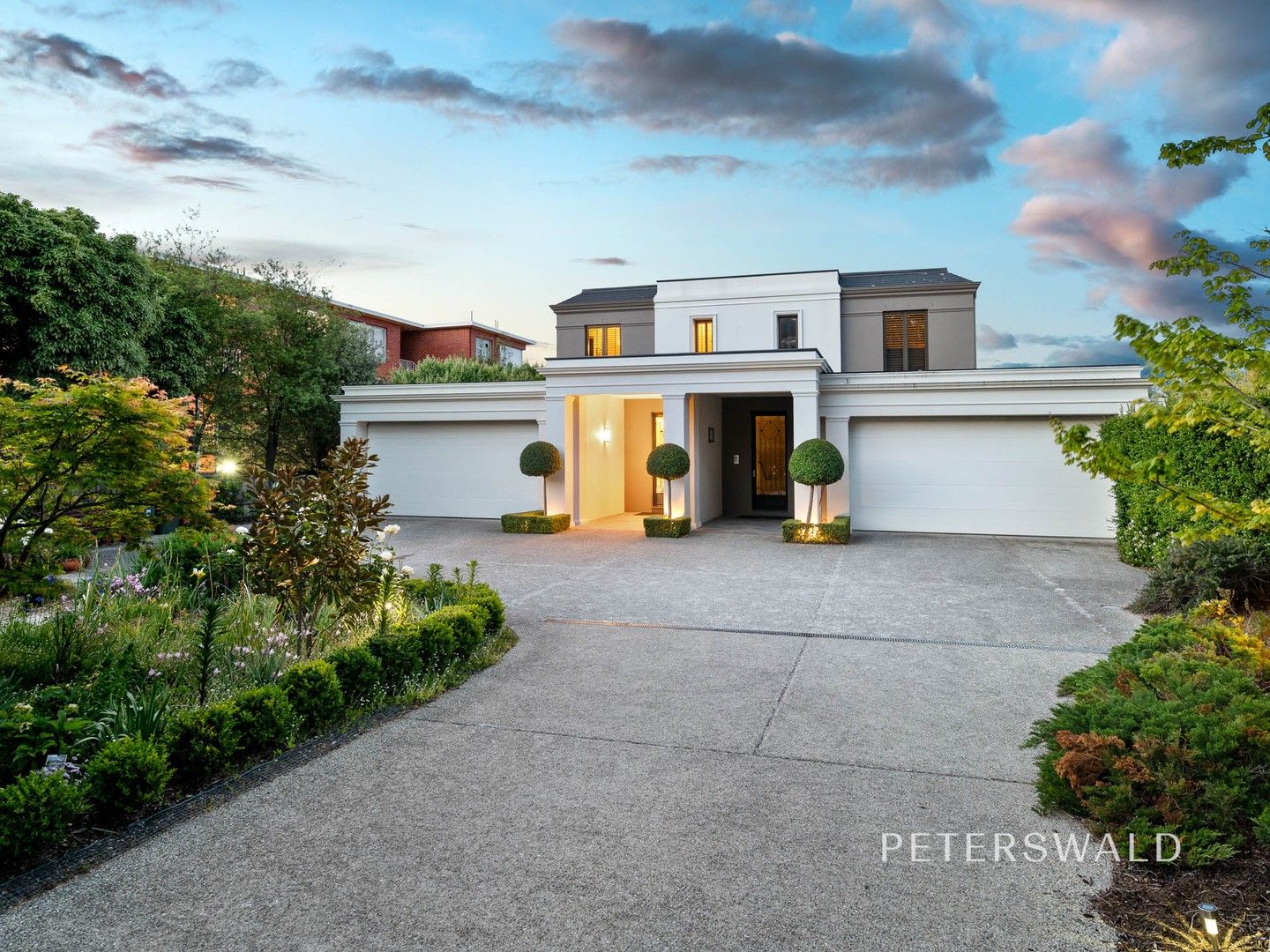 4 bedrooms House in 2/9 Beechworth Road SANDY BAY TAS, 7005